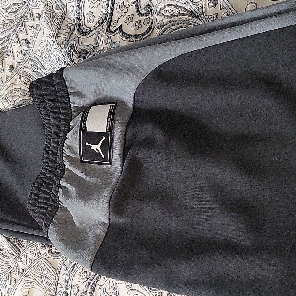 Dark GrayJoggers with Iconic Logo - Picture 4 of 5